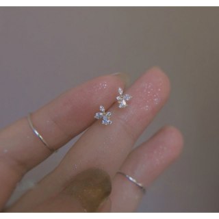 Kolczyki złote wkrętki biżuteria damska 0,7 cm